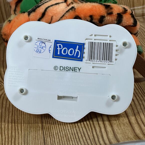 Telco Winnie Pooh Christmas Animated Plush Motion-Ette Skiing Tigger See Video - Picture 13 of 16